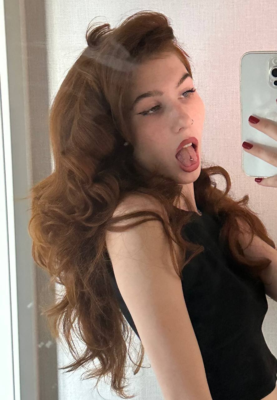 XXX Porn Photo of Nude GwenRitson 7