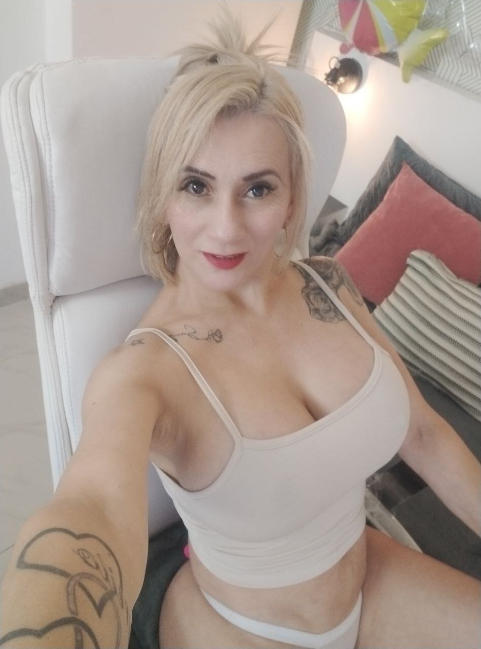XXX Porn Photo of Nude AtheneaRusell 14