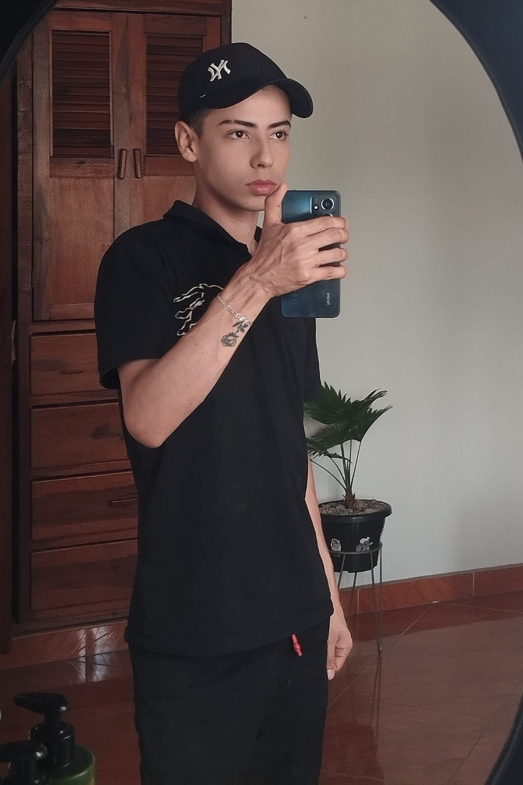 XXX Porn Photo of Nude Sebastian_Reed 13