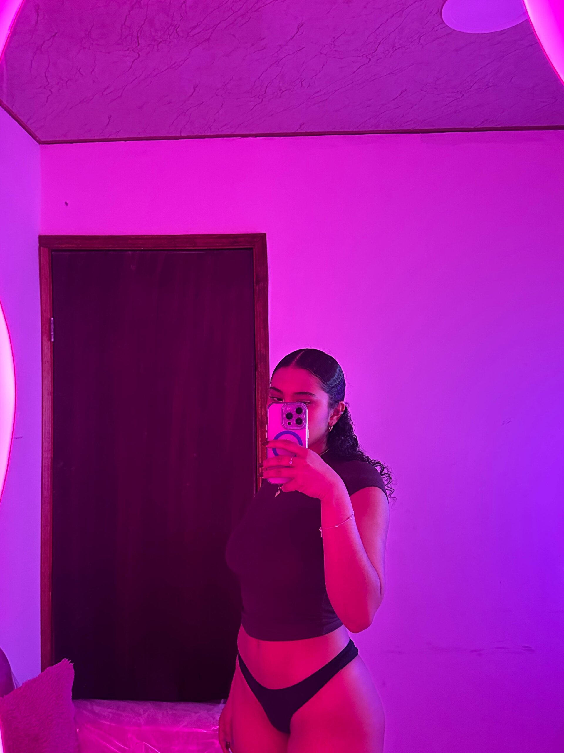 XXX Porn Photo of Nude april_smiith 25