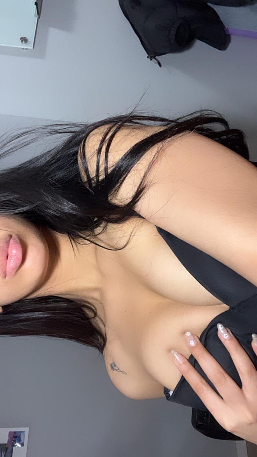 XXX Porn Photo of Nude babybooty0 2