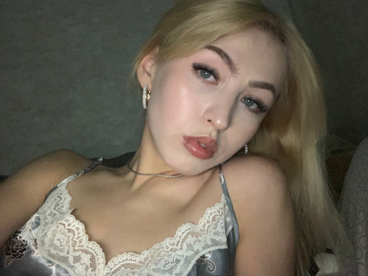 XXX Porn Photo of Nude Moon_Silk 5