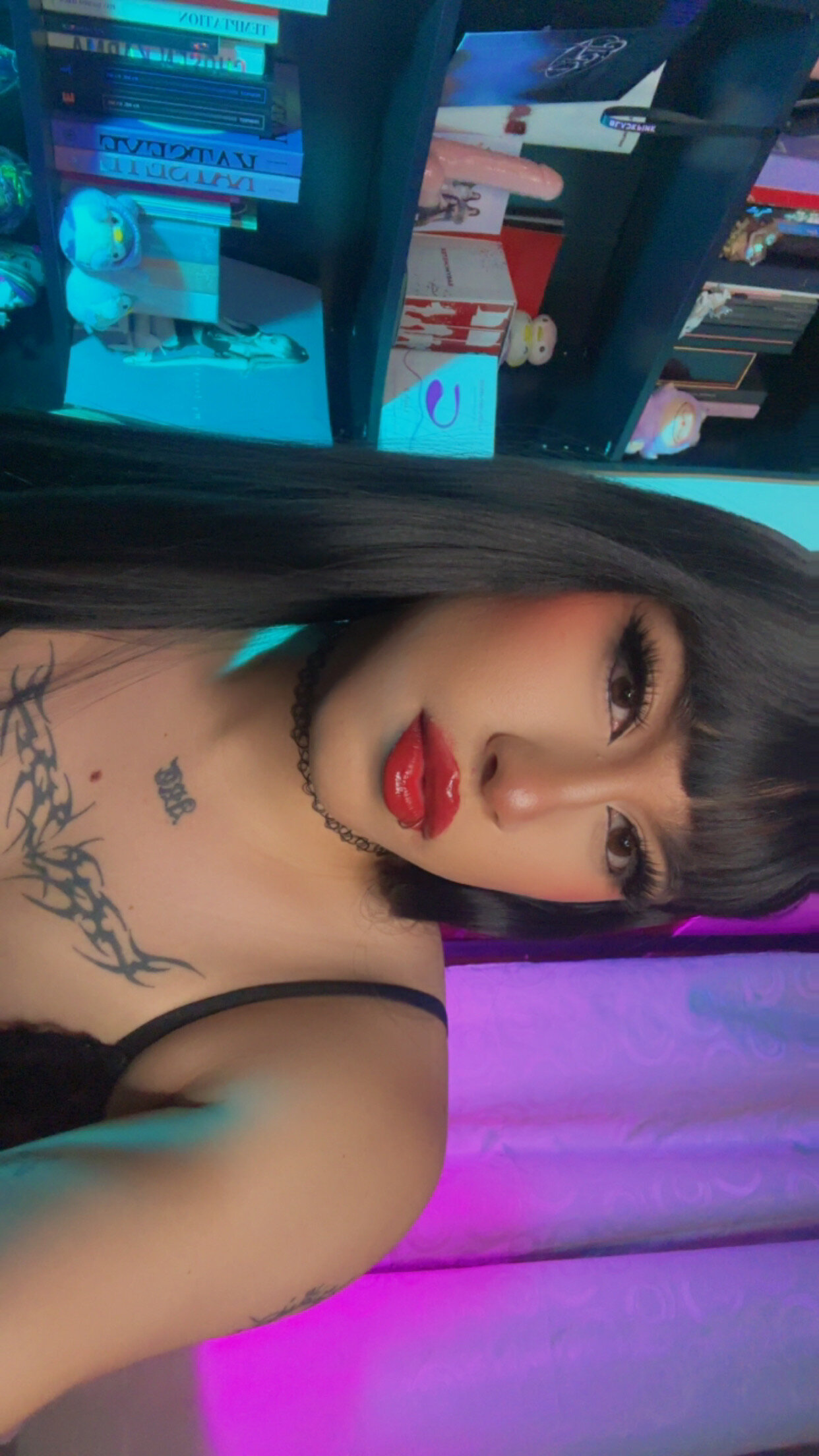 XXX Porn Photo of Nude QueenAri_ 15