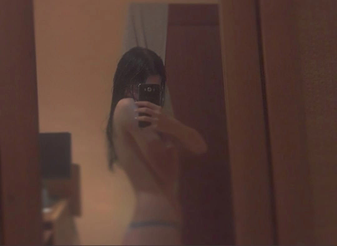 XXX Porn Photo of Nude Fluffy_Delle 2