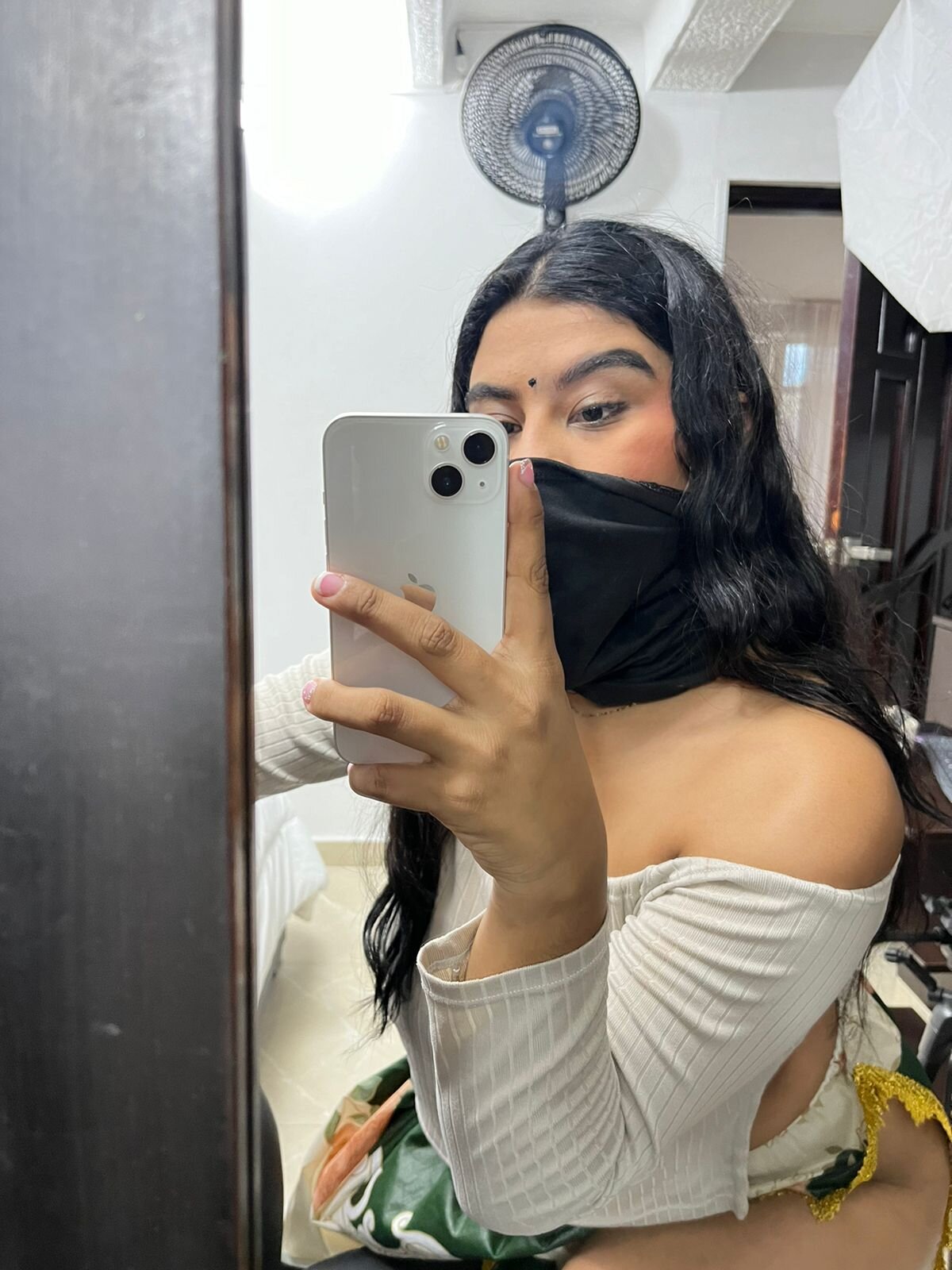 XXX Porn Photo of Nude iniyalaboni 11