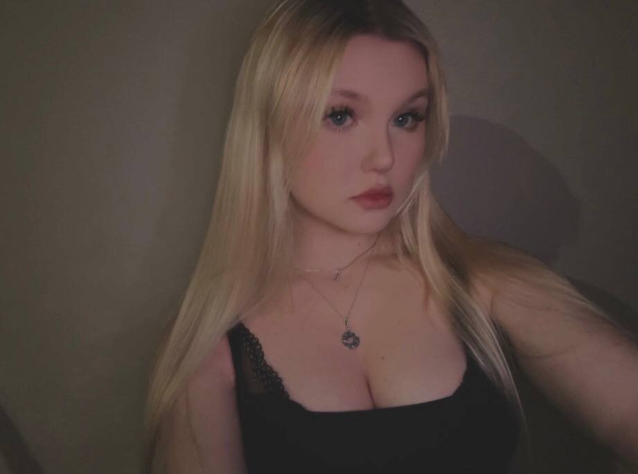 XXX Porn Photo of Nude AnnyBany 6