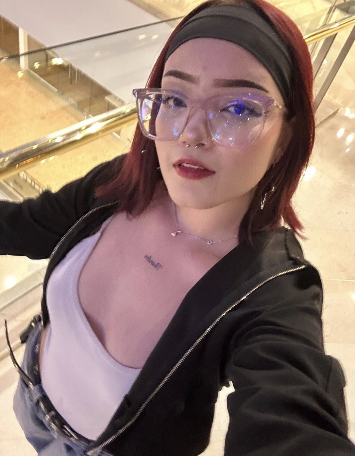 XXX Porn Photo of Nude LizzieGrantt 19