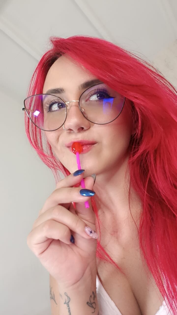 XXX Porn Photo of Nude Victoriared_x 4
