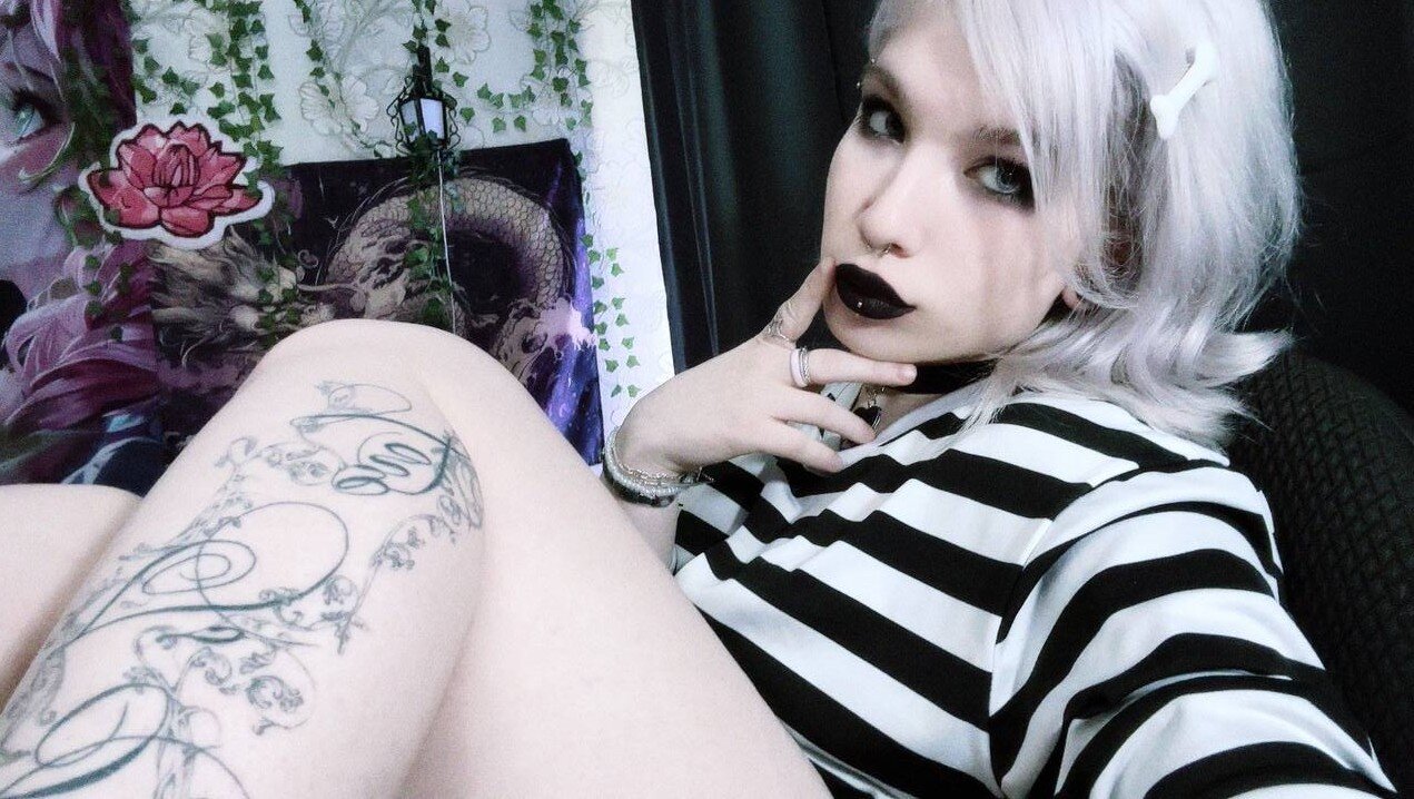 XXX Porn Photo of Nude LolaDollyMur 6