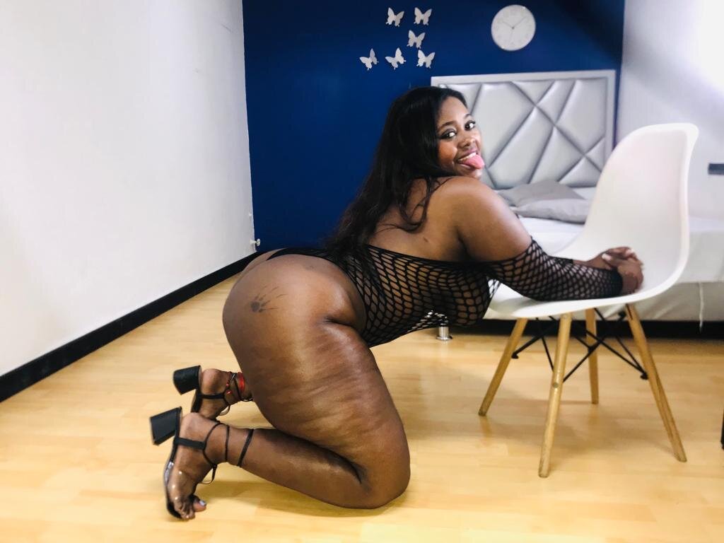 XXX Porn Photo of Nude exotic_karmella 14