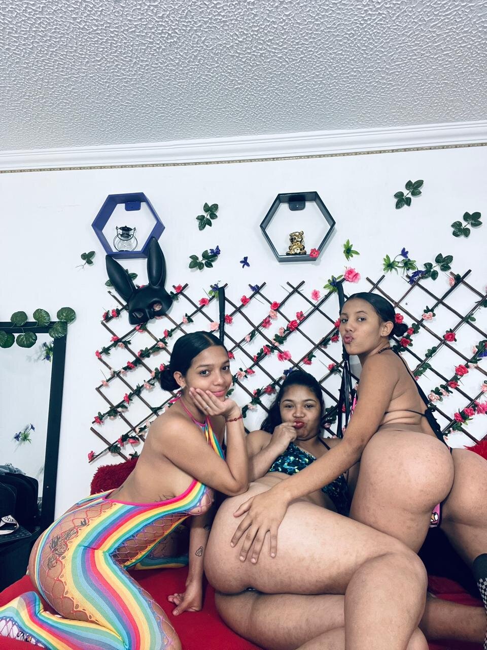 XXX Porn Photo of Nude laatin_temptation 2