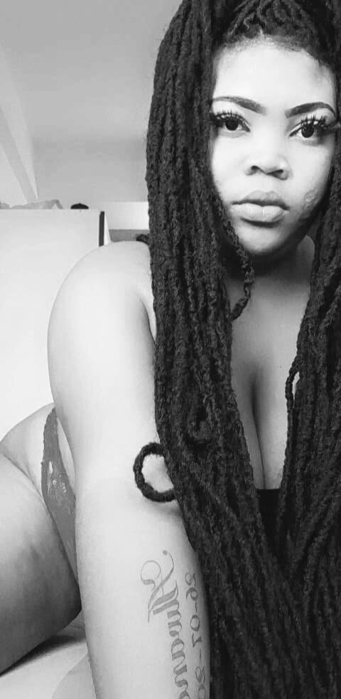 XXX Porn Photo of Nude BeverlyQueen14 4