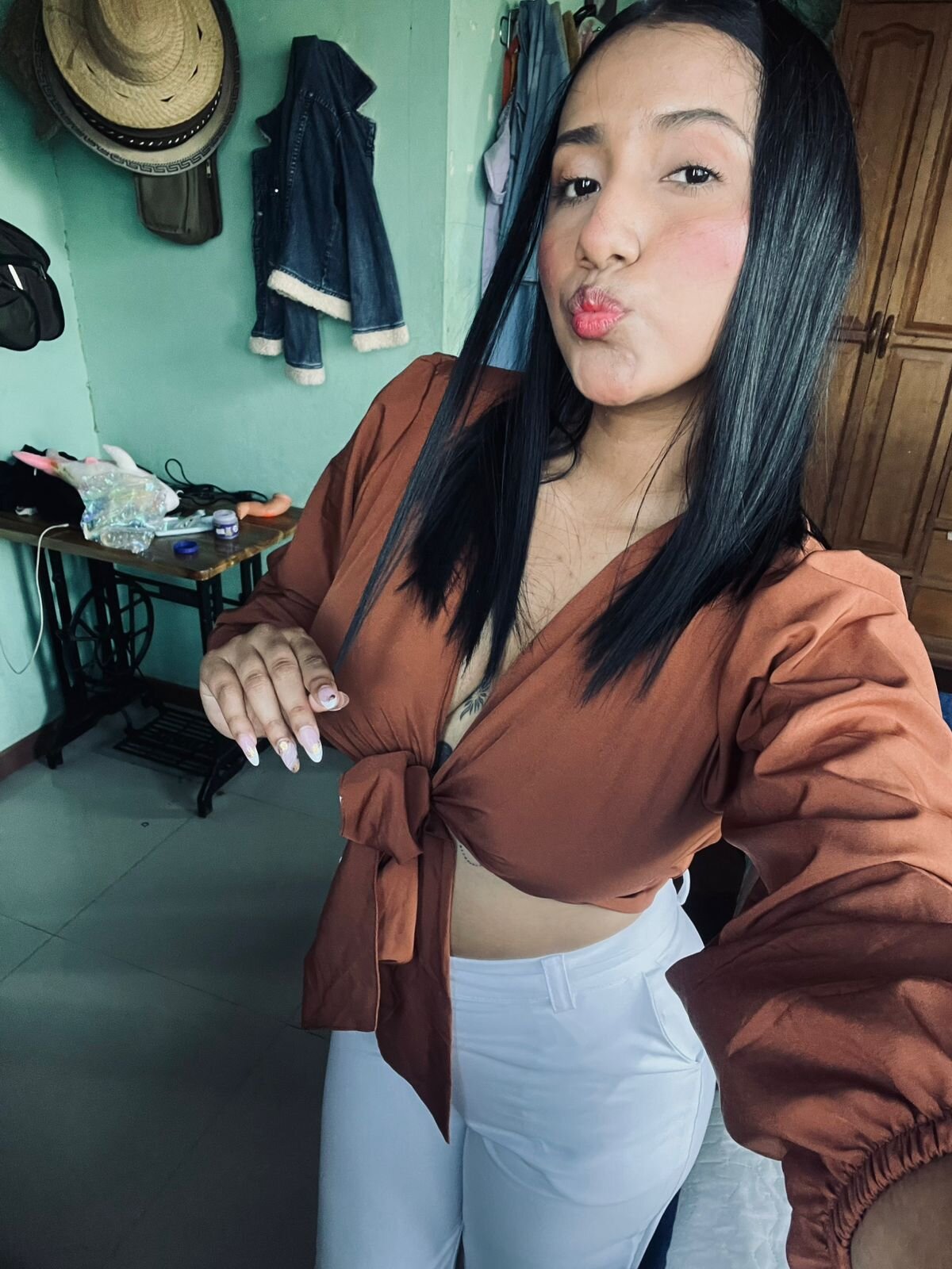 XXX Porn Photo of Nude leslybrownassatm69 3