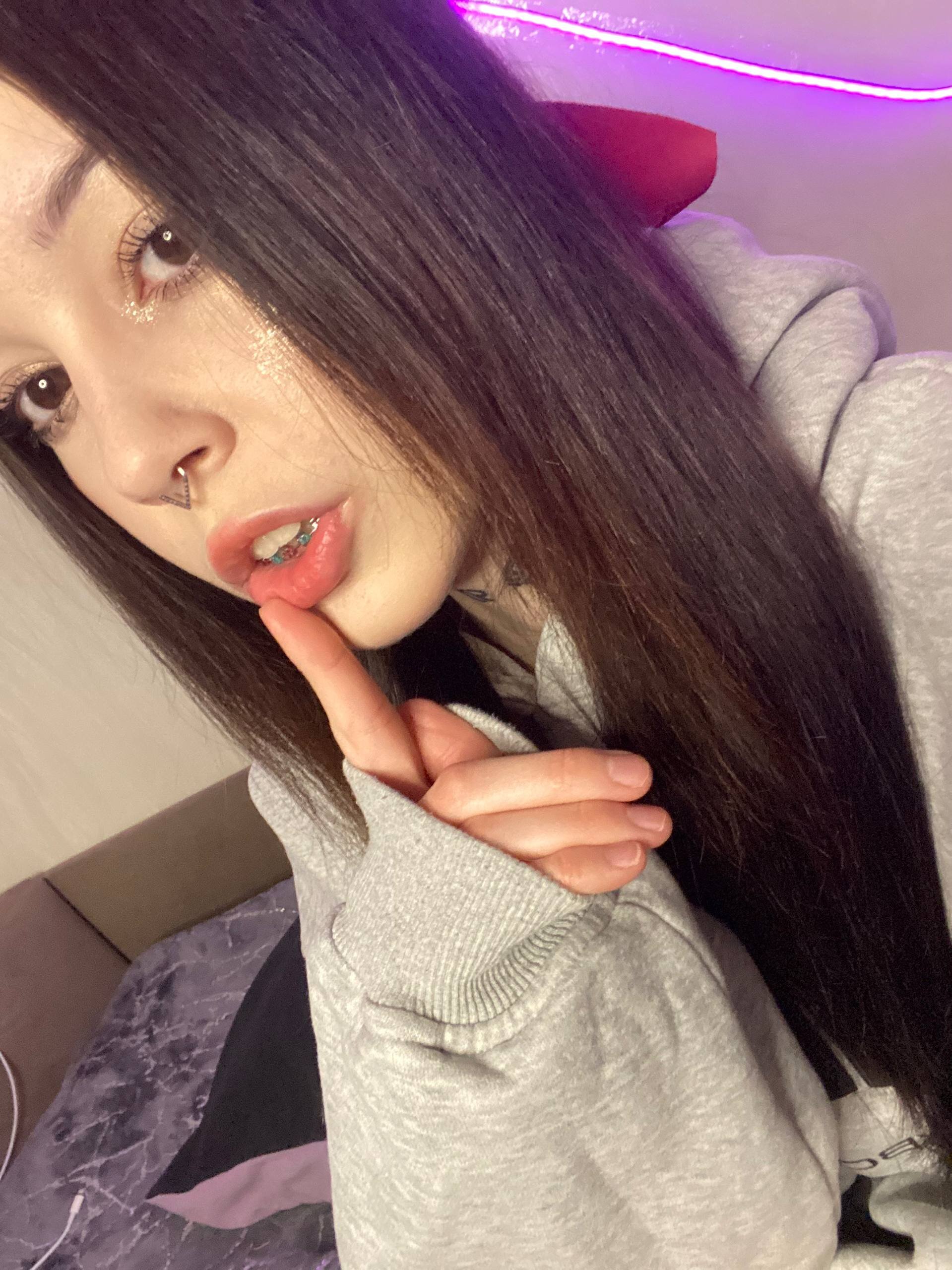 XXX Porn Photo of Nude purr_queen 1