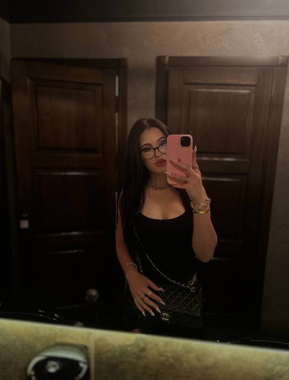 XXX Porn Photo of Nude ShayL1sse 2