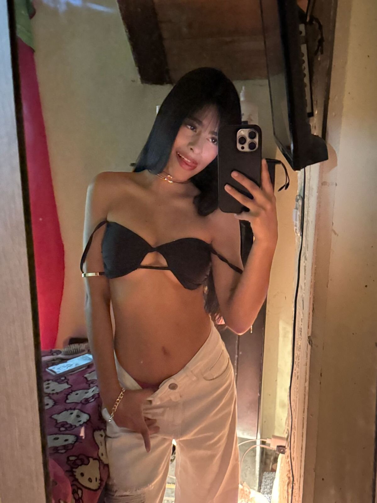 XXX Porn Photo of Nude Charlotte_megann 1