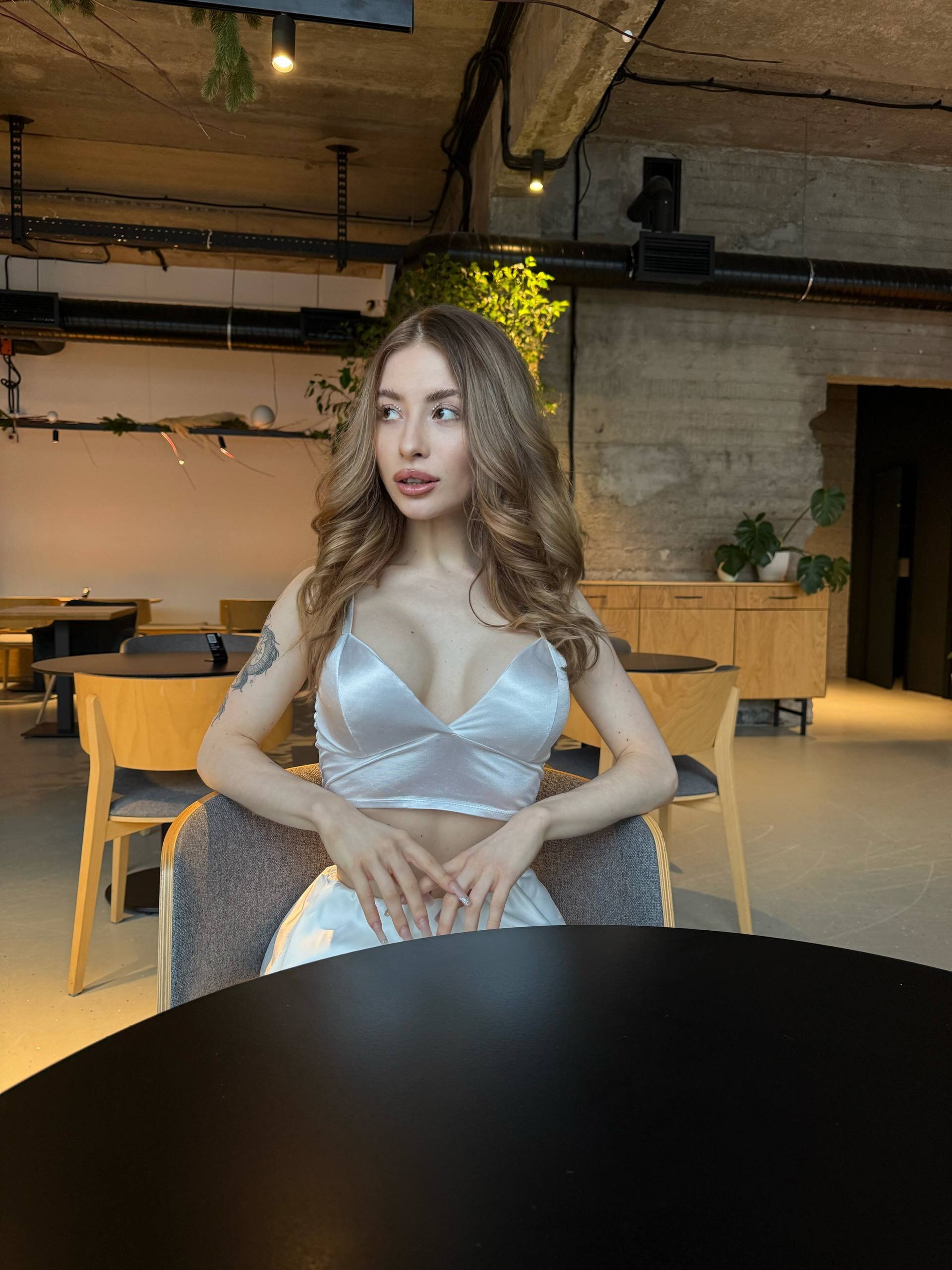 XXX Porn Photo of Nude BritanyCrowner 2