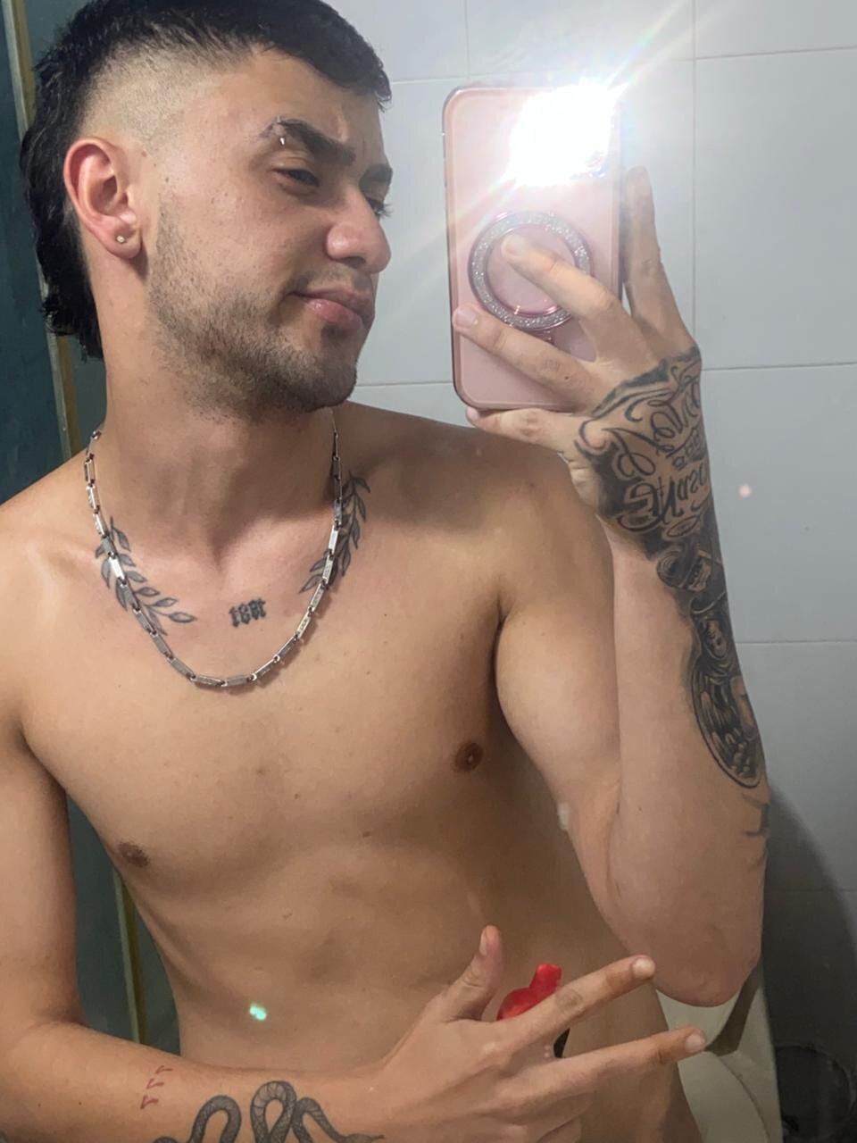 XXX Porn Photo of Nude Jey_dirty_777 2