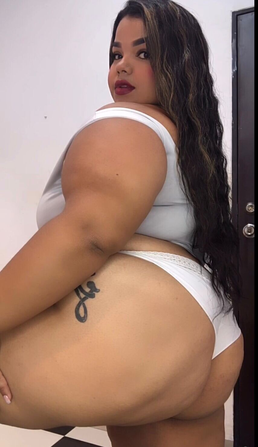 XXX Porn Photo of Nude AlexaaTaylor 18