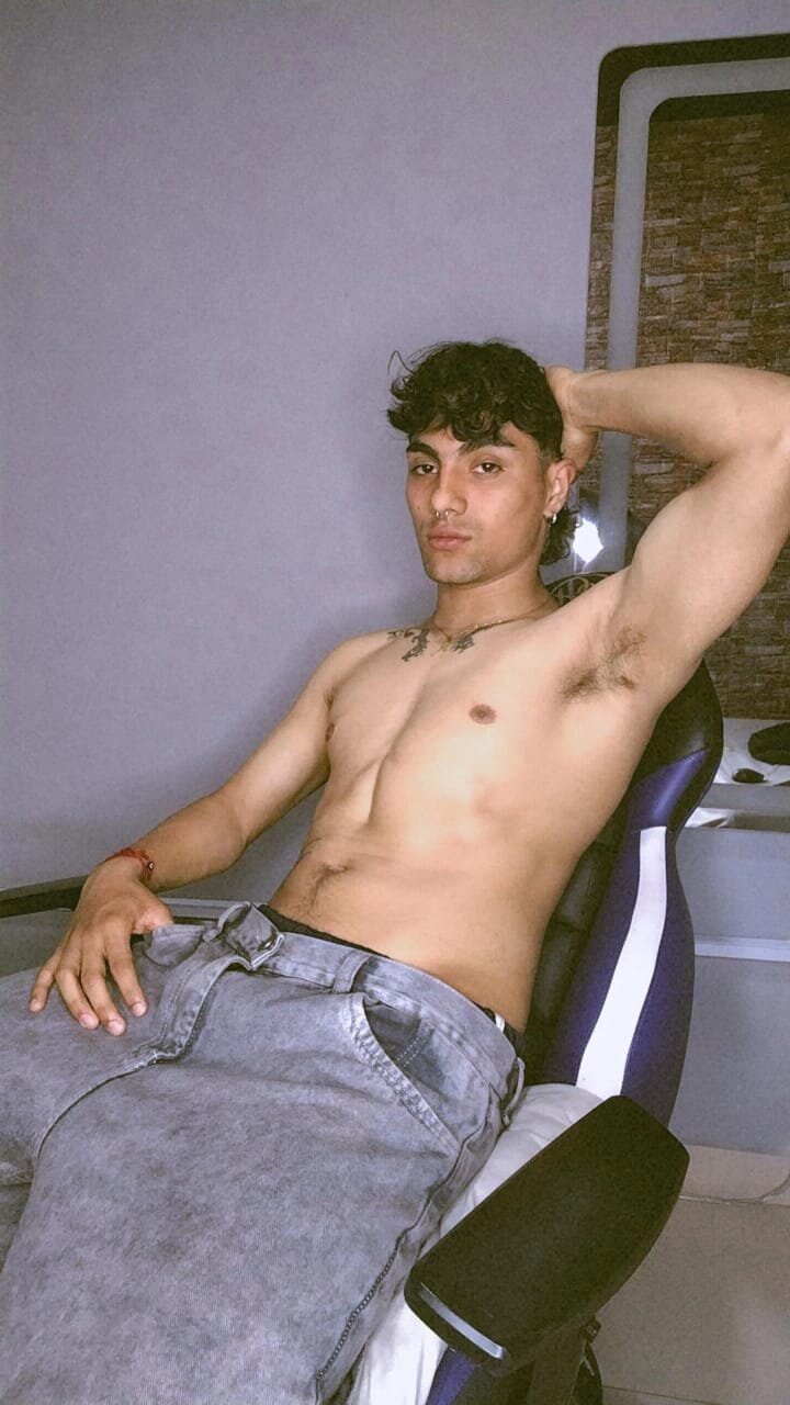 XXX Porn Photo of Nude MattFiore 33