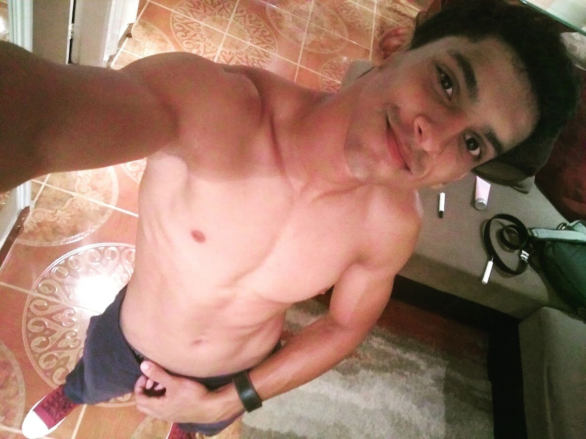 XXX Porn Photo of Nude mike_shelby21 6
