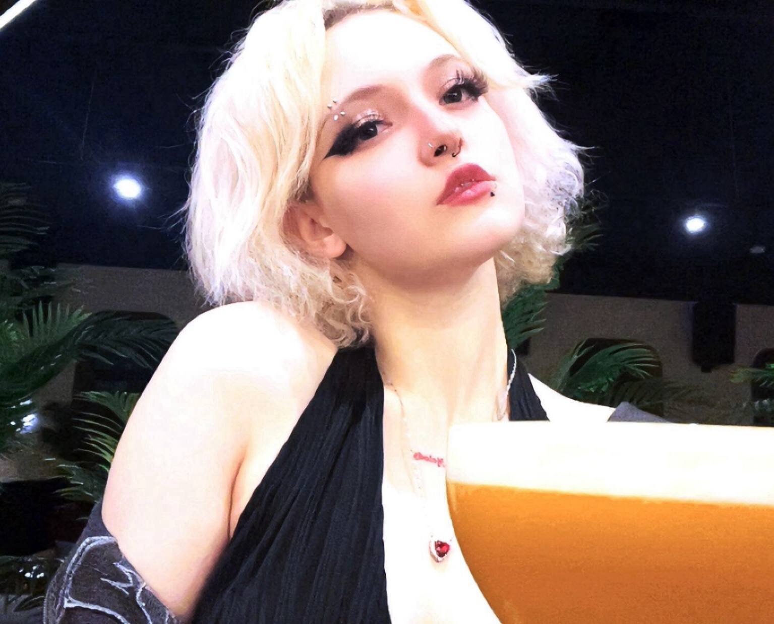 XXX Porn Photo of Nude milanastars 3