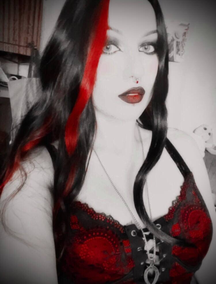 XXX Porn Photo of Nude ElizabethVamp 1