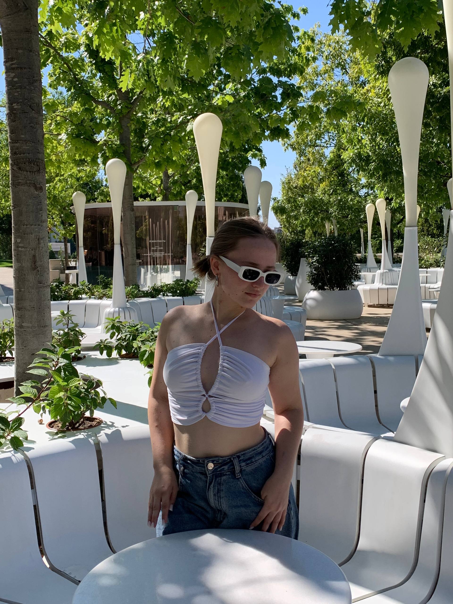 XXX Porn Photo of Nude VivienneVesper 4