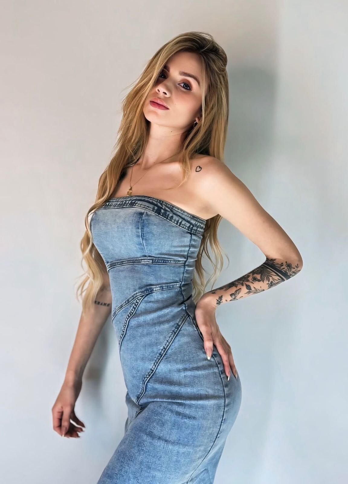 XXX Porn Photo of Nude VanesaGray 2