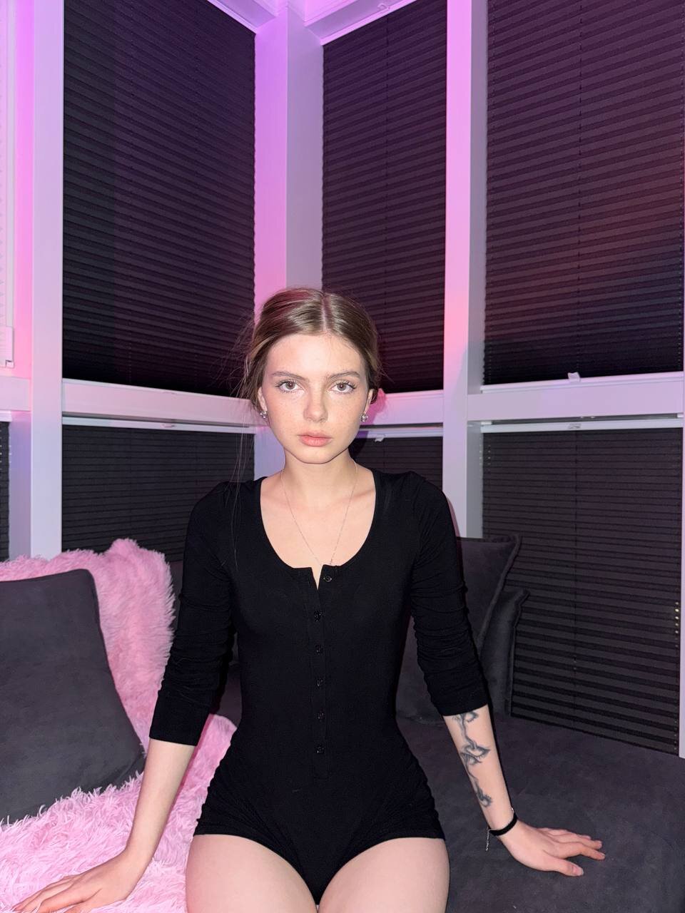 XXX Porn Photo of Nude Ellya_me 26