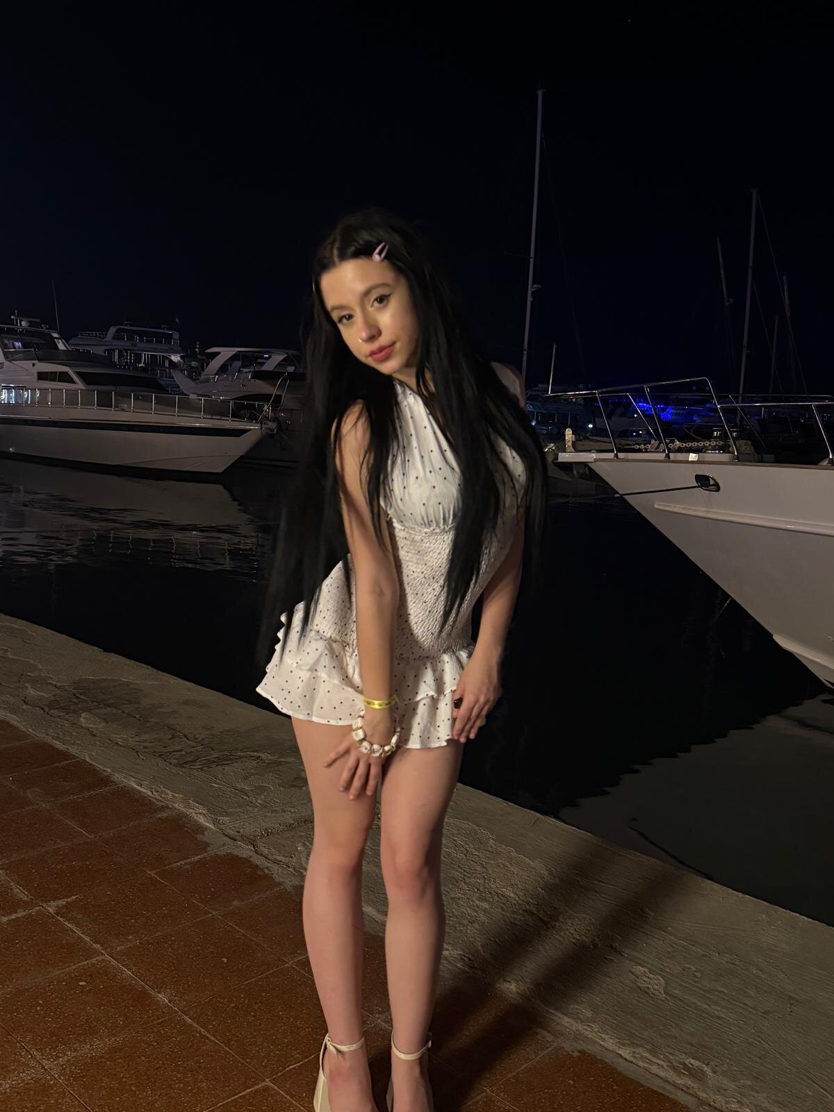 XXX Porn Photo of Nude LunaAllure 17