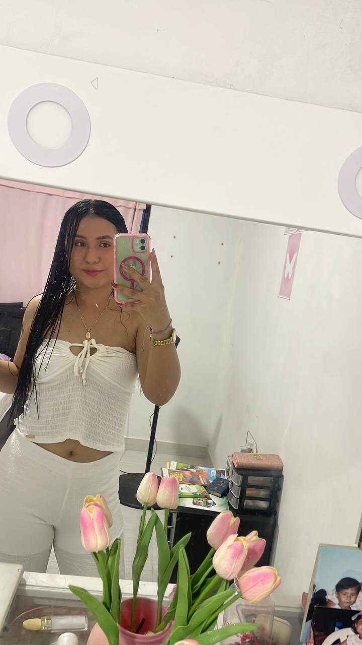 XXX Porn Photo of Nude camille_rose19 7