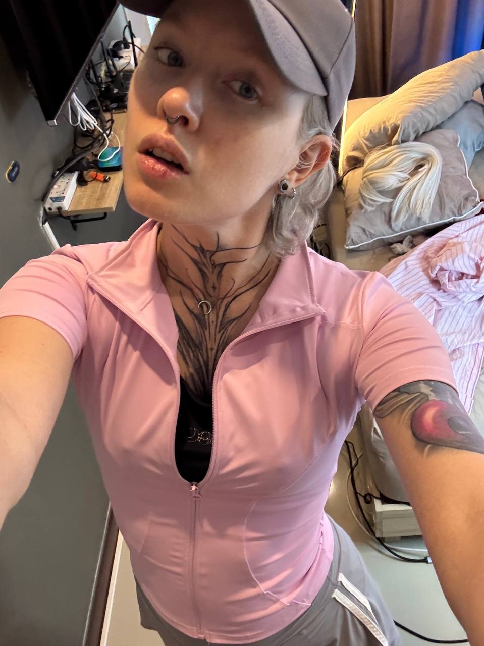 XXX Porn Photo of Nude BabyPinkRide 3