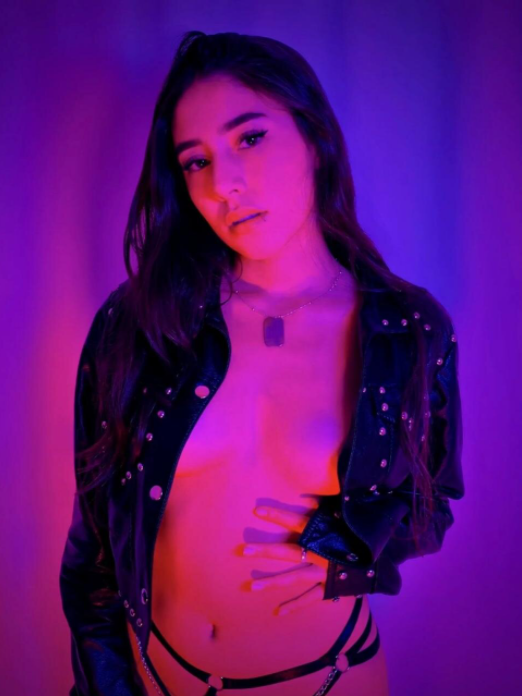 XXX Porn Photo of Nude SweetMaddiee_ 27