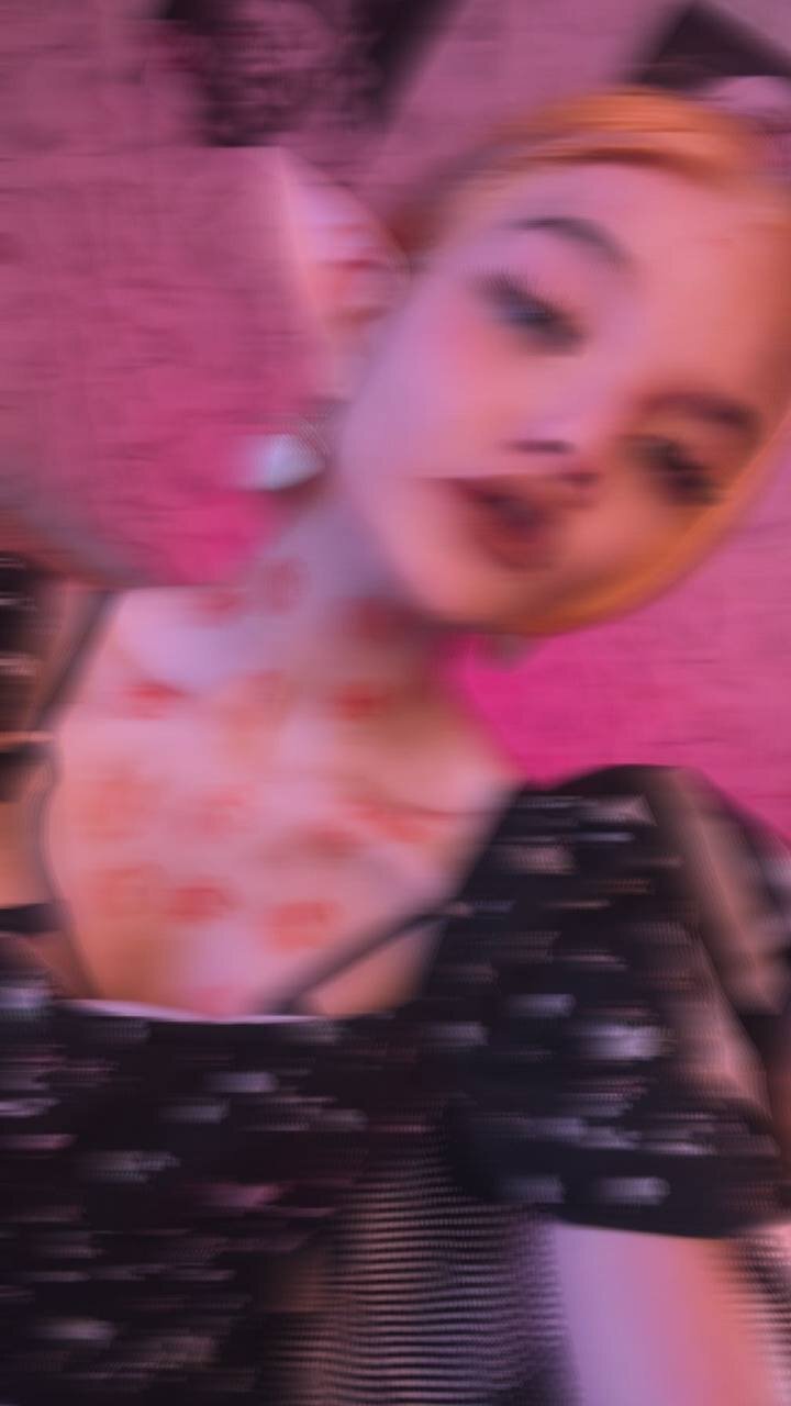 XXX Porn Photo of Nude KittiHitty 1