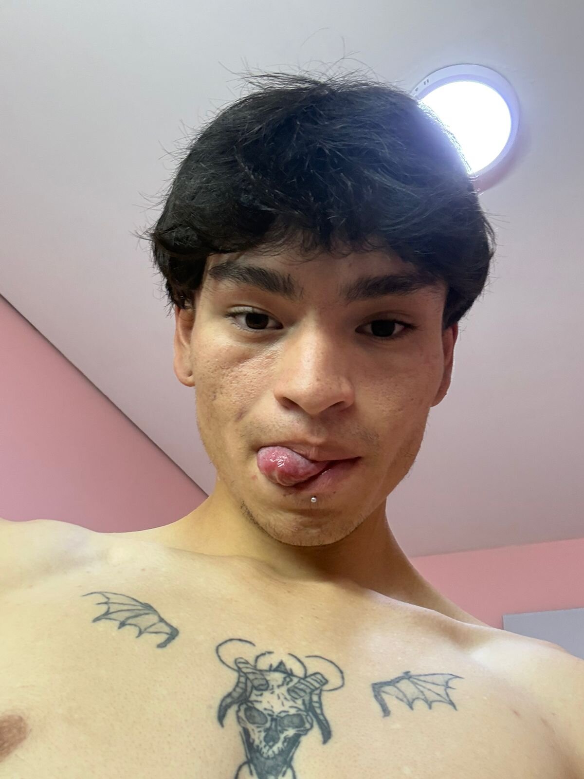 XXX Porn Photo of Nude Noah_victory 2