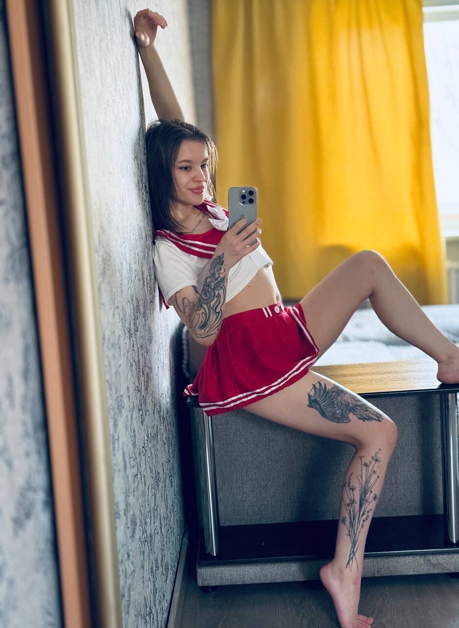 XXX Porn Photo of Nude ur_shy_bambi 34