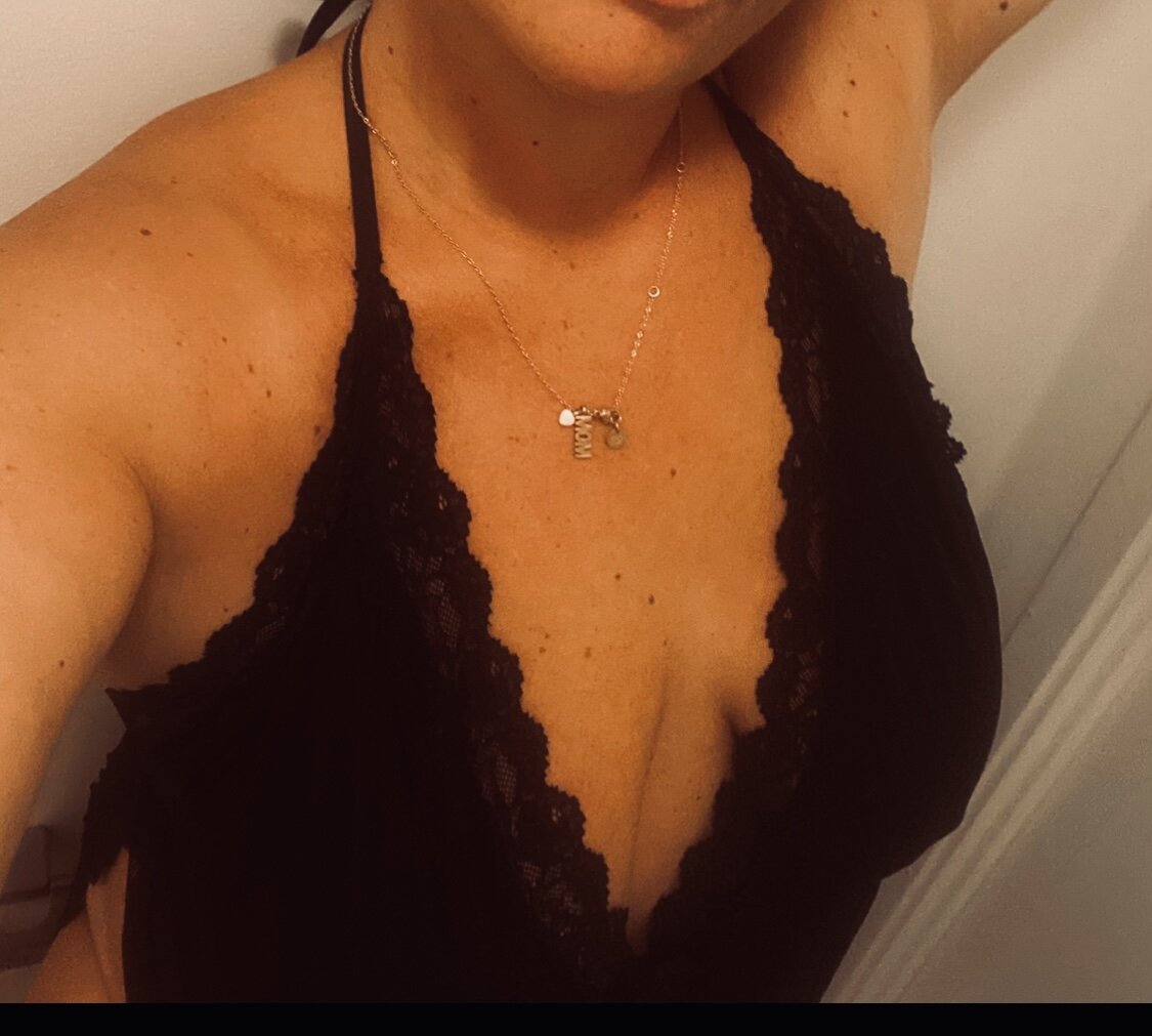 XXX Porn Photo of Nude Horny_mom40 4