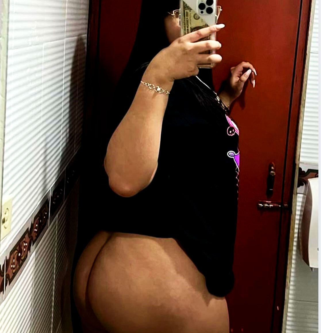XXX Porn Photo of Nude adhara_hotter 4