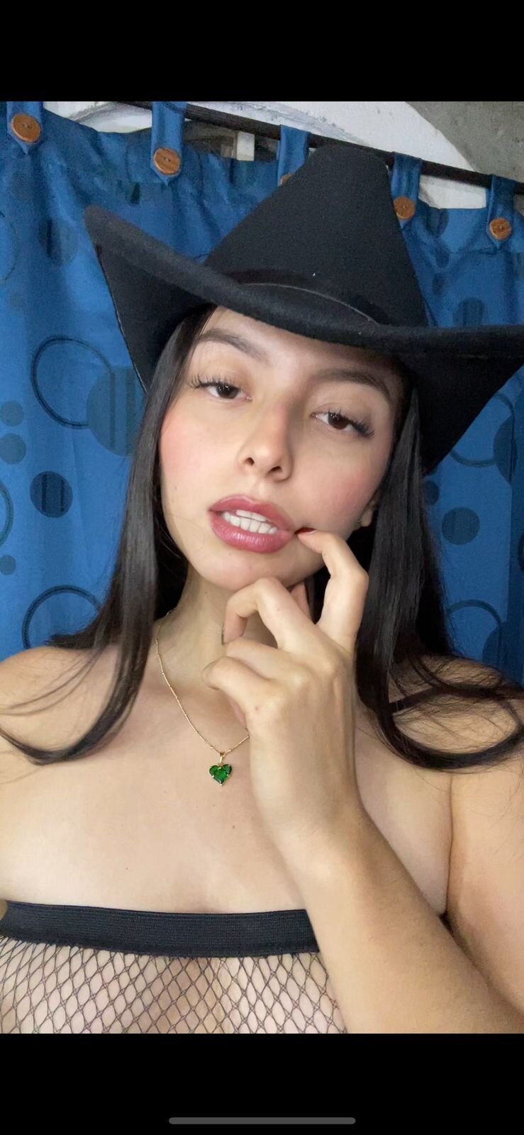 XXX Porn Photo of Nude Ivonnybelle 2