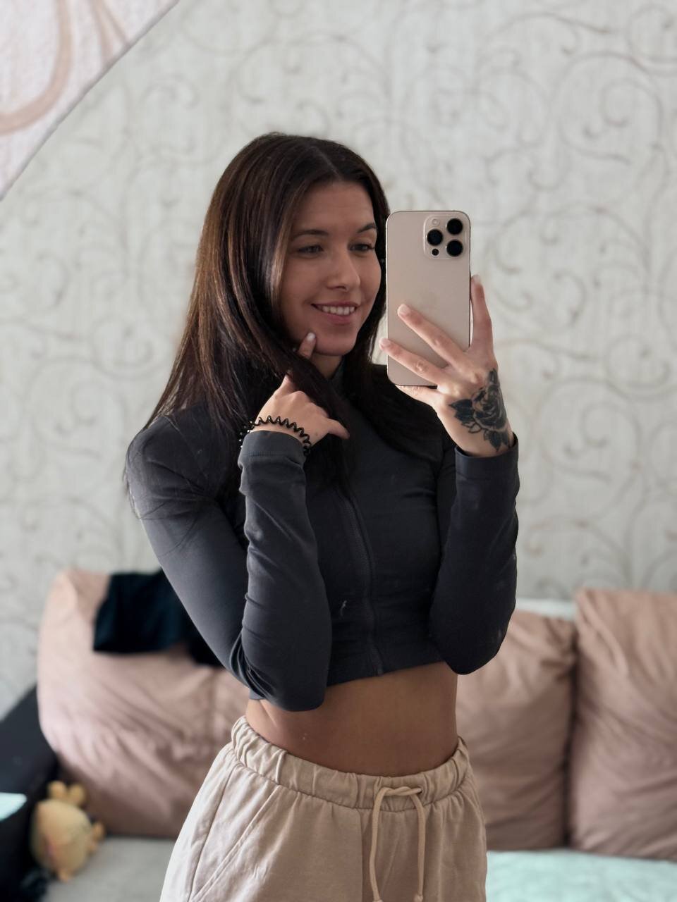 XXX Porn Photo of Nude KeeleyBaker 13