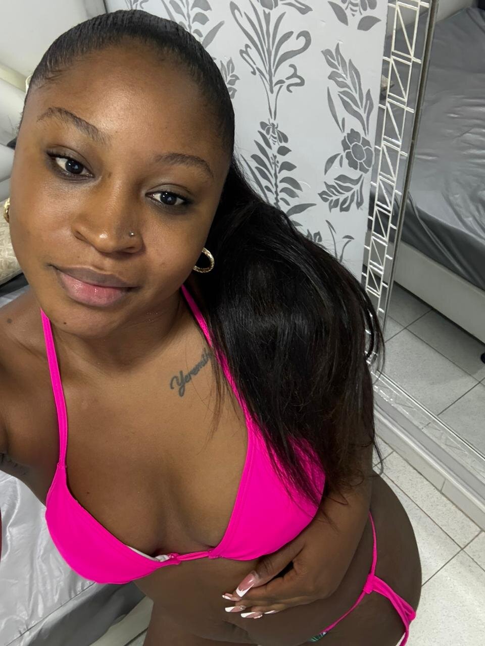 XXX Porn Photo of Nude hezelzoe 3