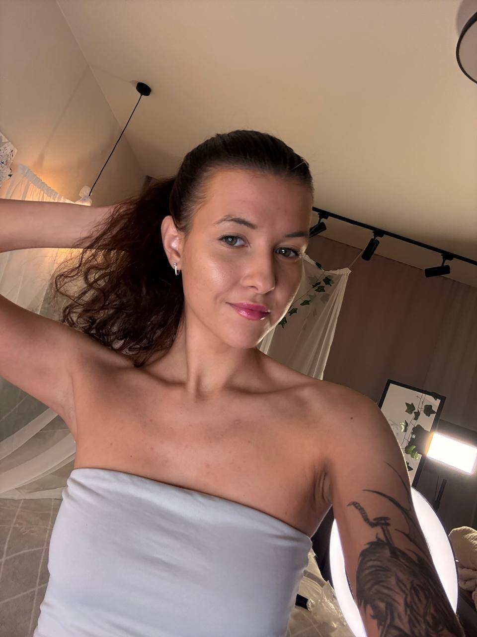 XXX Porn Photo of Nude KeeleyGlam 4
