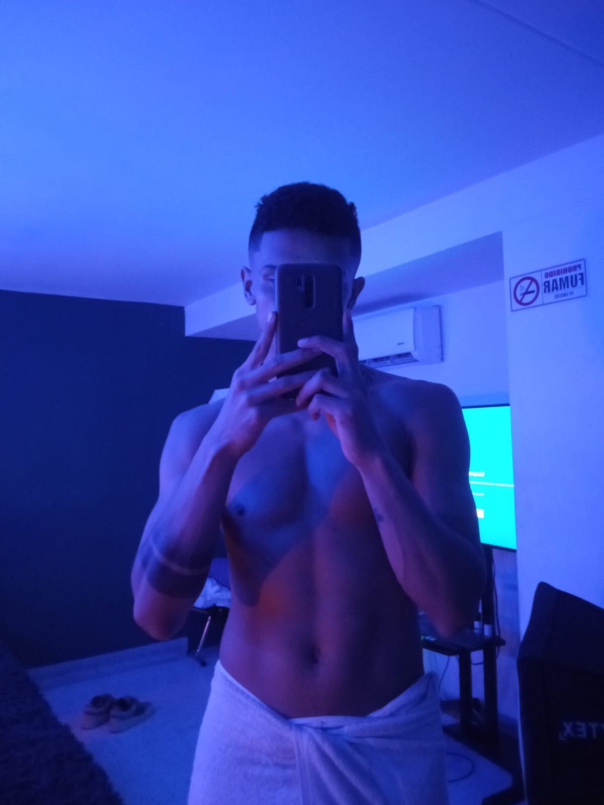 XXX Porn Photo of Nude Aaron_Hopper 4
