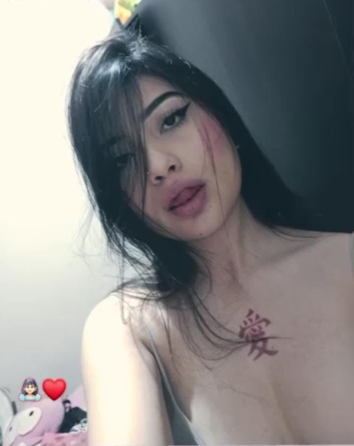 XXX Porn Photo of Nude DeliriumWet 4