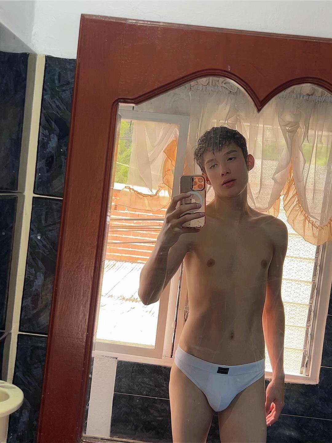 XXX Porn Photo of Nude Anthonylovell 2