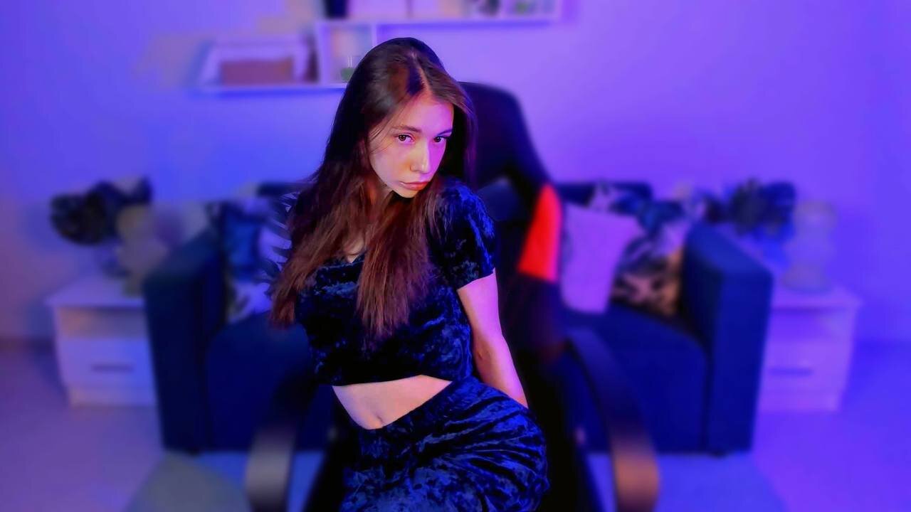 XXX Porn Photo of Nude AveAngela 28