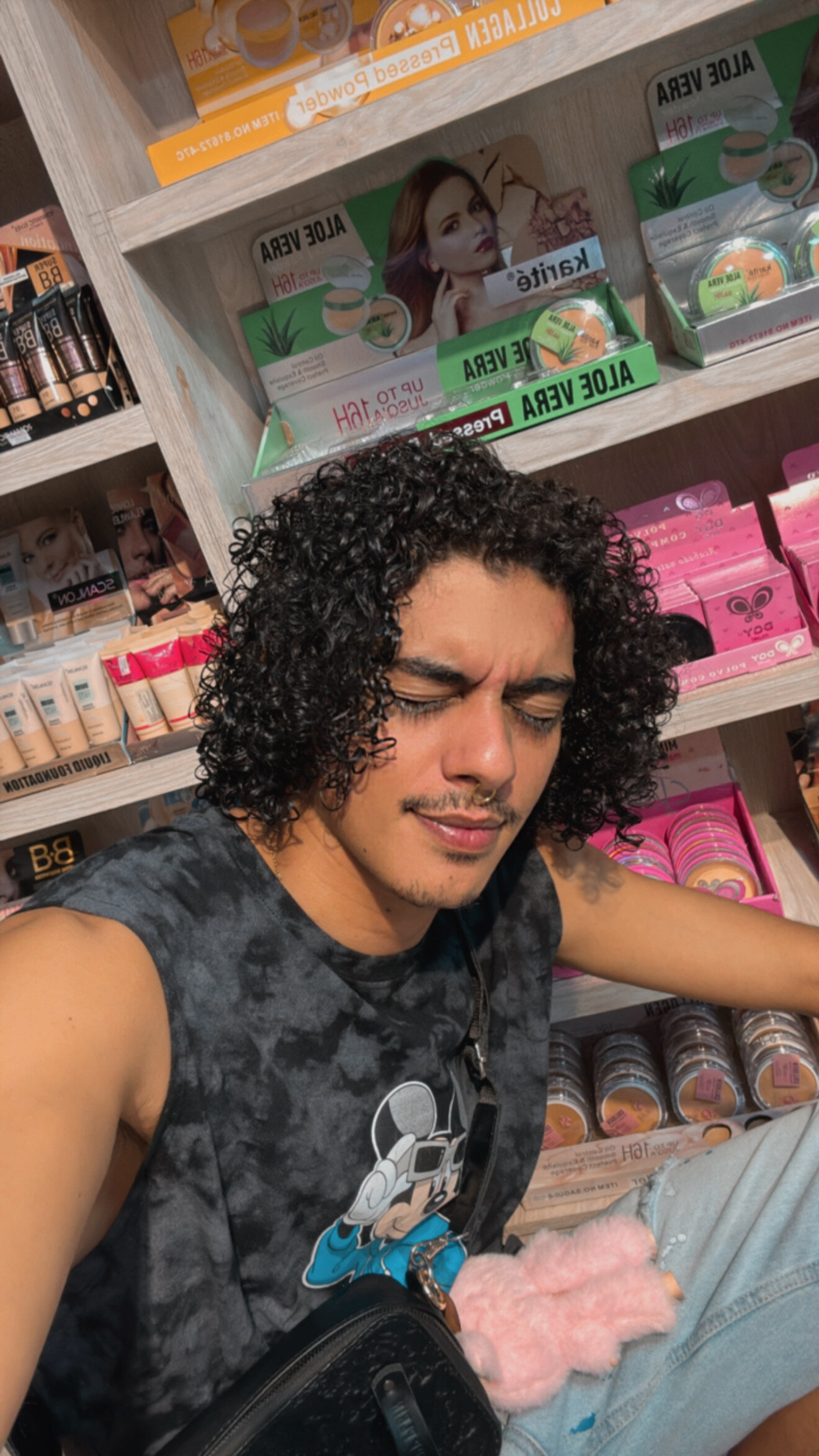 XXX Porn Photo of Nude Straight_with_curls 18