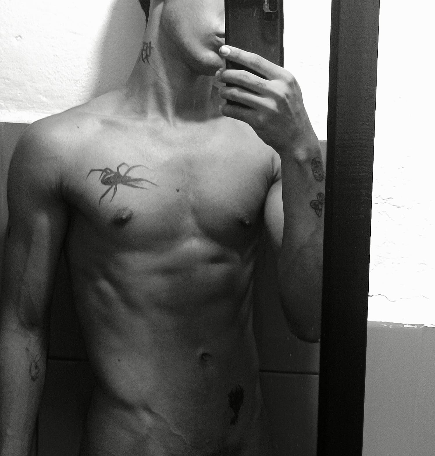 XXX Porn Photo of Nude Lyonjared0 6
