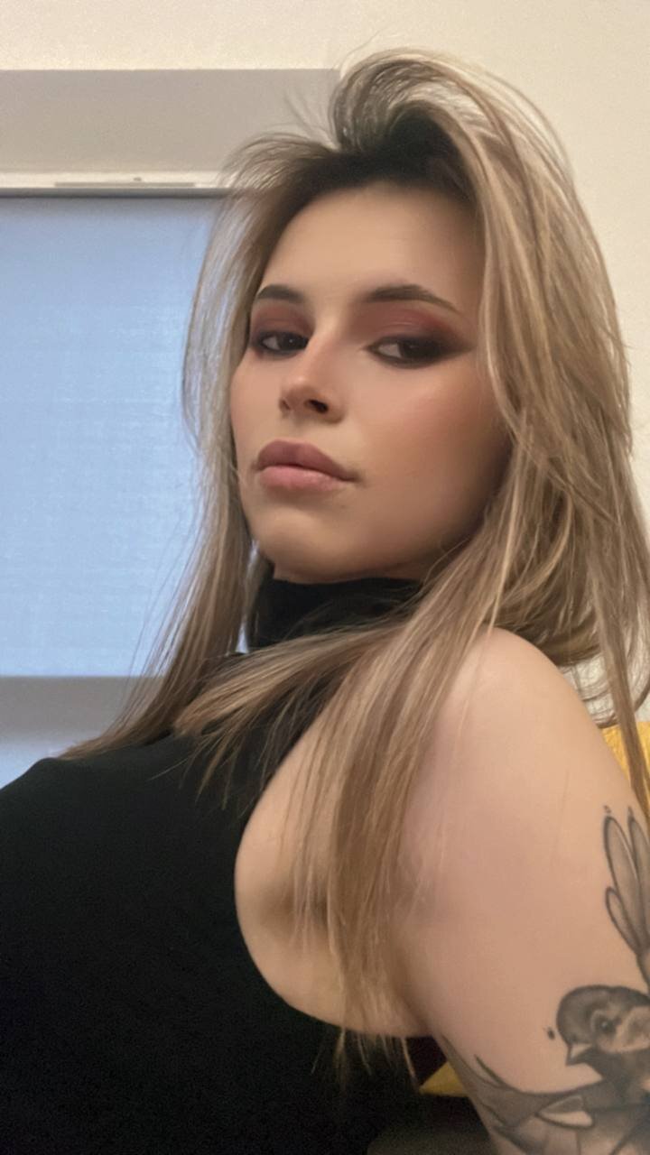 XXX Porn Photo of Nude AliceIMonta 1